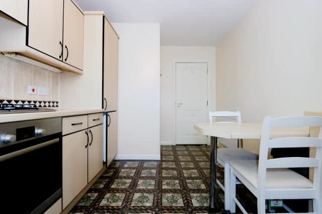2Bedrooms, 2Bathrooms