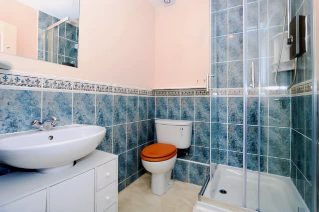 2Bedrooms, 2Bathrooms