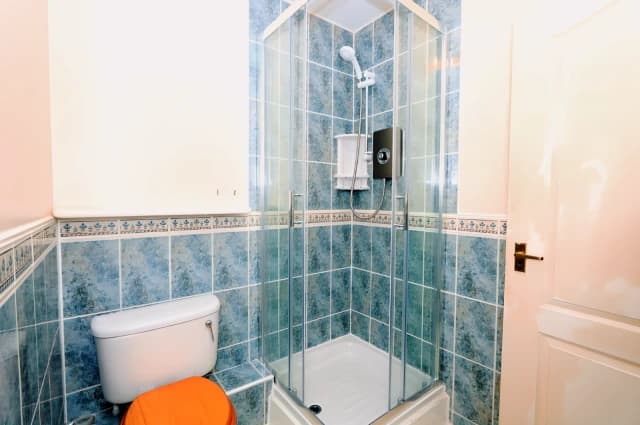 2Bedrooms, 2Bathrooms