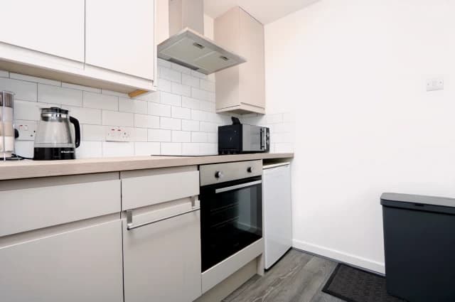 1Bedrooms, 1Bathrooms
