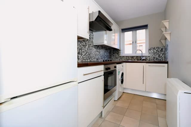 1Bedrooms, 1Bathrooms