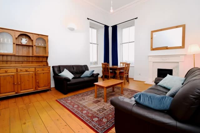 2Bedrooms, 1Bathrooms