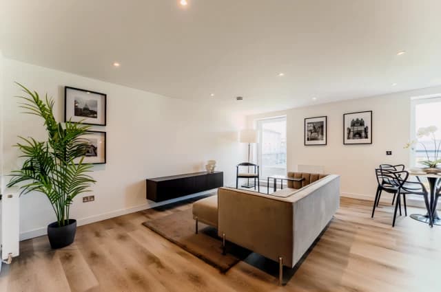 2Bedrooms, 2Bathrooms