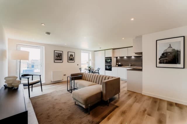 2Bedrooms, 2Bathrooms