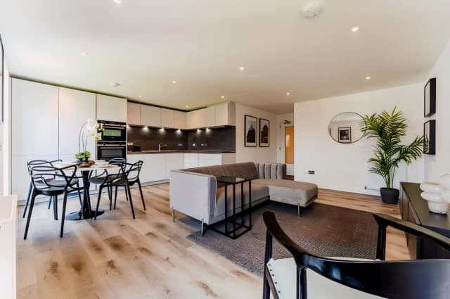 2Bedrooms, 2Bathrooms