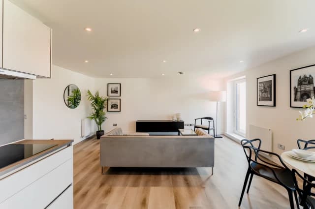 2Bedrooms, 2Bathrooms