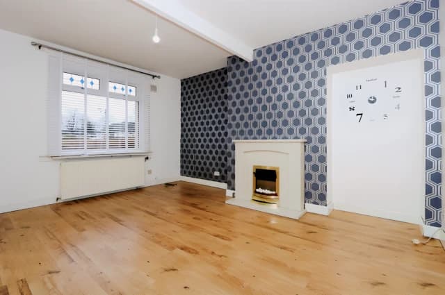 2Bedrooms, 1Bathrooms
