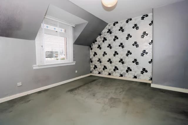 2Bedrooms, 1Bathrooms