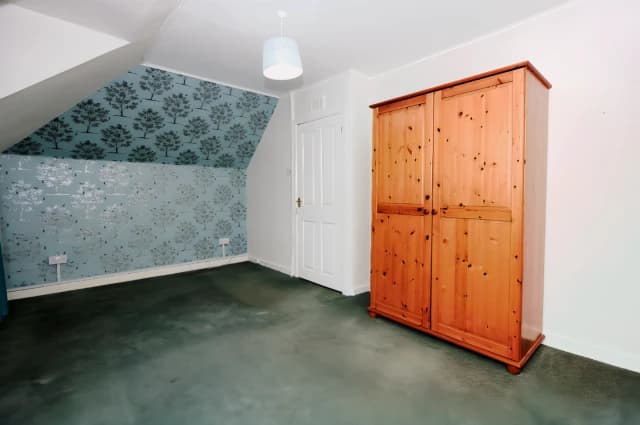 2Bedrooms, 1Bathrooms