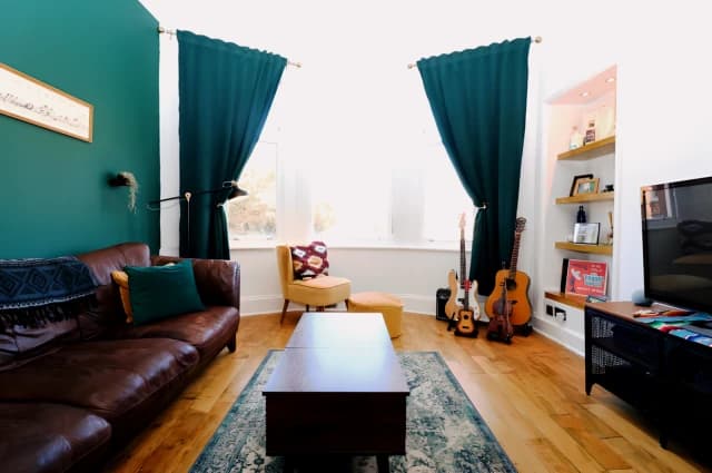 2Bedrooms, 1Bathrooms