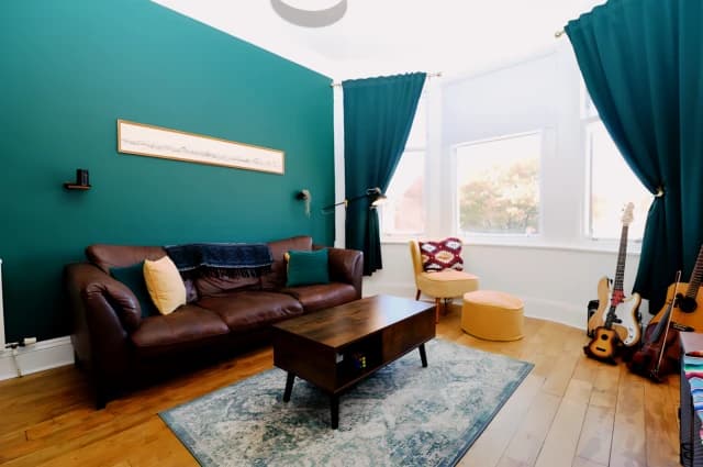 2Bedrooms, 1Bathrooms