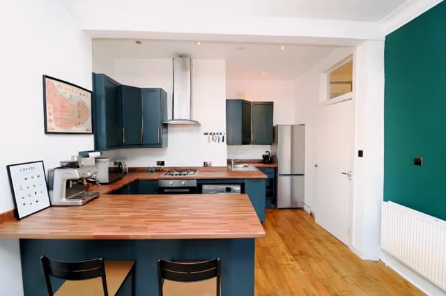 2Bedrooms, 1Bathrooms