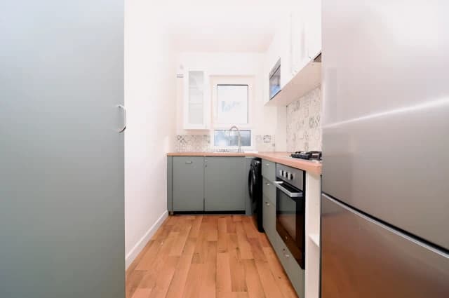 2Bedrooms, 1Bathrooms
