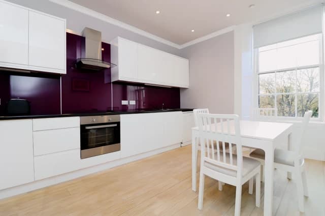 3Bedrooms, 2Bathrooms