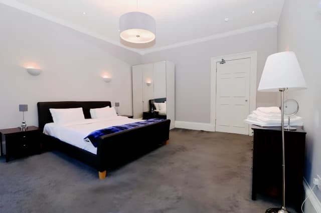 3Bedrooms, 2Bathrooms