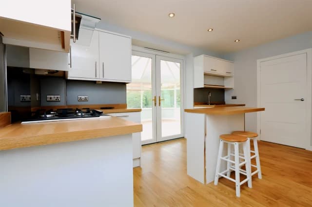4Bedrooms, 3Bathrooms