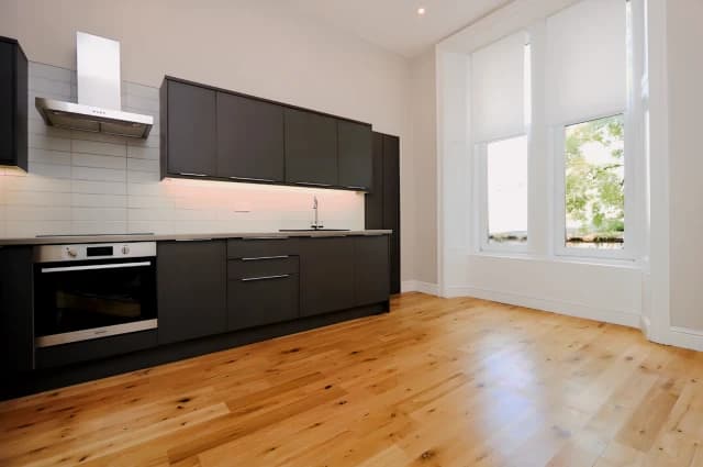 1Bedrooms, 1Bathrooms