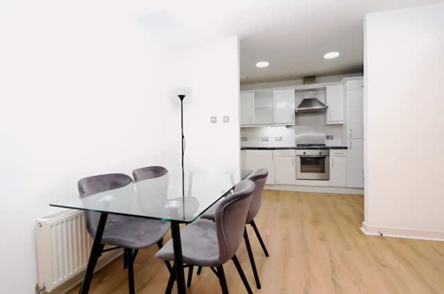 2Bedrooms, 2Bathrooms