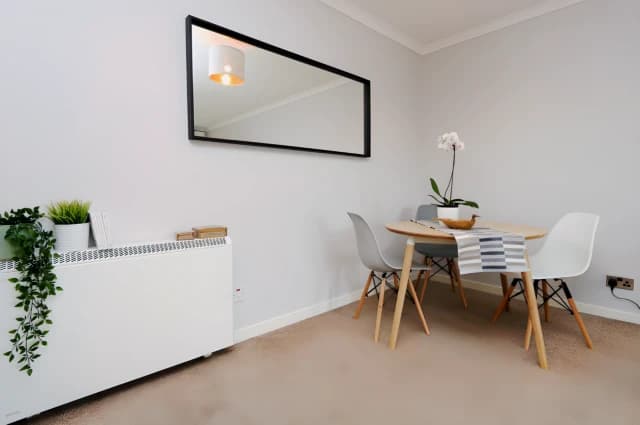 1Bedrooms, 1Bathrooms