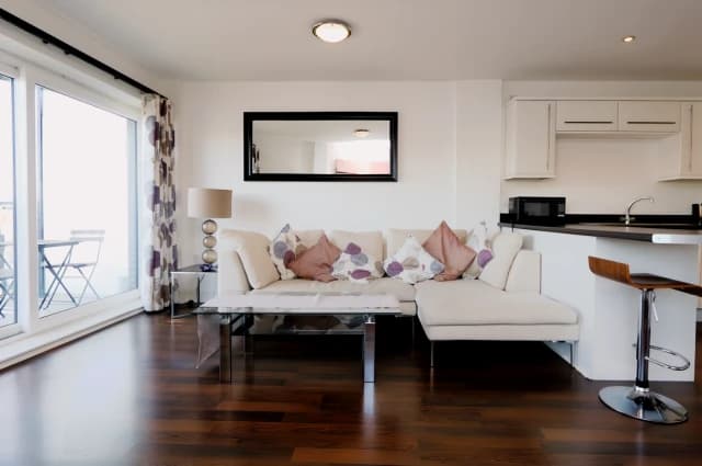 2Bedrooms, 1Bathrooms