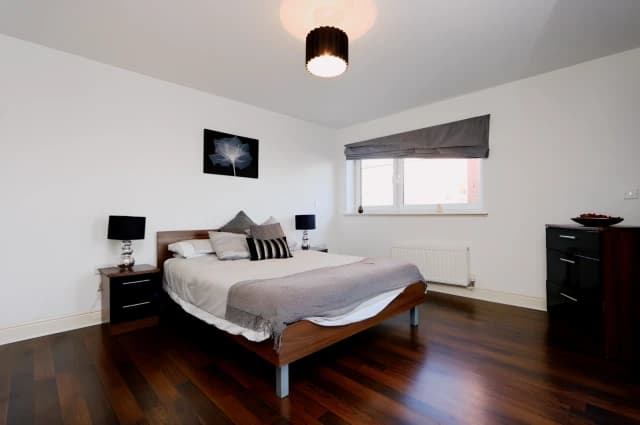 2Bedrooms, 1Bathrooms