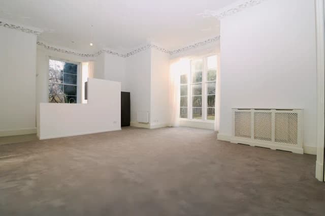 2Bedrooms, 1Bathrooms