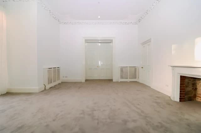 2Bedrooms, 1Bathrooms