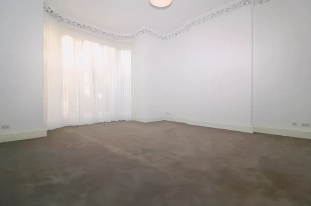2Bedrooms, 1Bathrooms