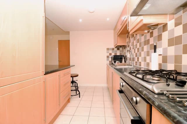 2Bedrooms, 2Bathrooms