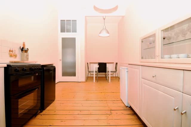 1Bedrooms, 1Bathrooms