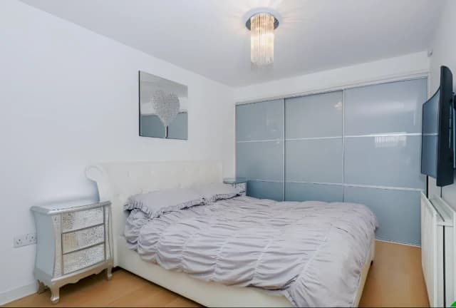 2Bedrooms, 1Bathrooms