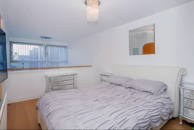 2Bedrooms, 1Bathrooms