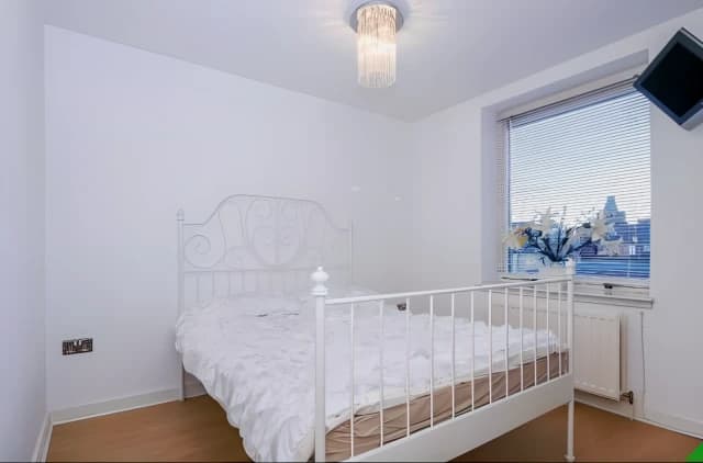 2Bedrooms, 1Bathrooms