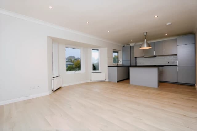 2Bedrooms, 1Bathrooms