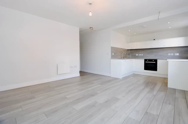 2Bedrooms, 1Bathrooms