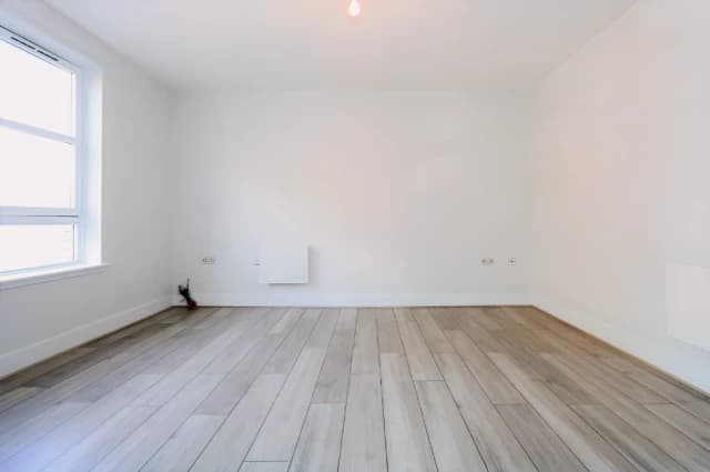2Bedrooms, 1Bathrooms