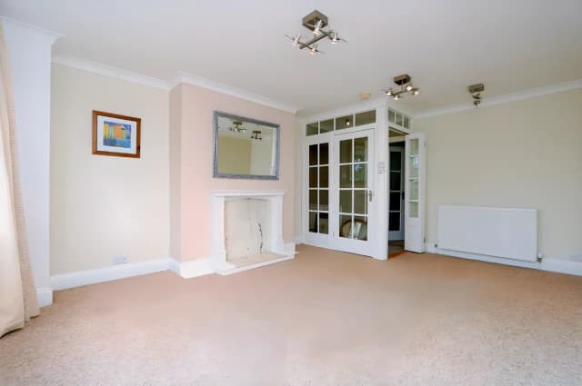 3Bedrooms, 1Bathrooms