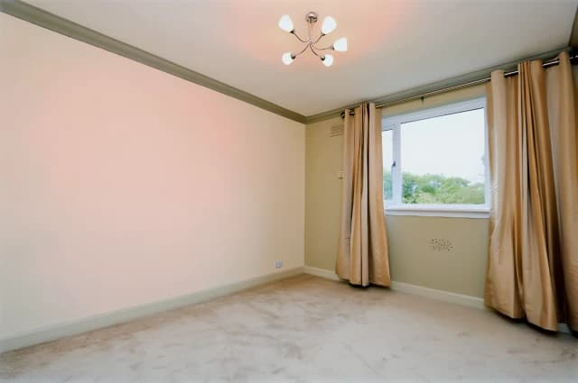 3Bedrooms, 1Bathrooms