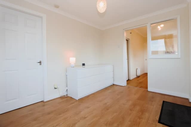1Bedrooms, 1Bathrooms