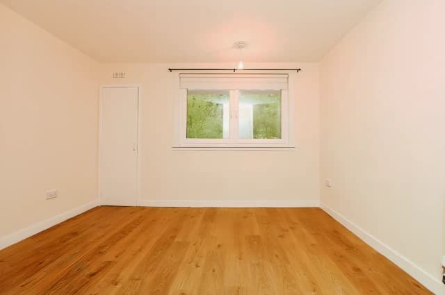2Bedrooms, 1Bathrooms