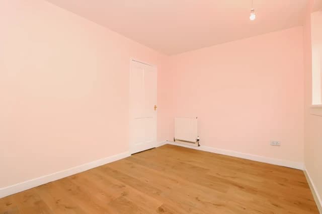 2Bedrooms, 1Bathrooms