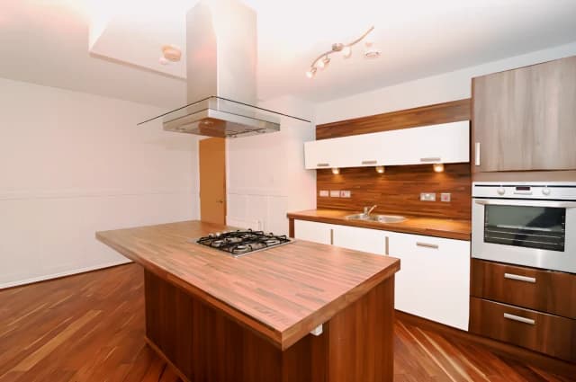 2Bedrooms, 2Bathrooms