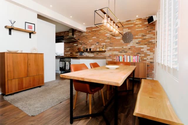 5Bedrooms, 4Bathrooms