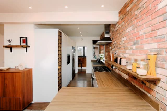 5Bedrooms, 4Bathrooms