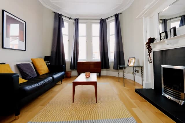 2Bedrooms, 1Bathrooms