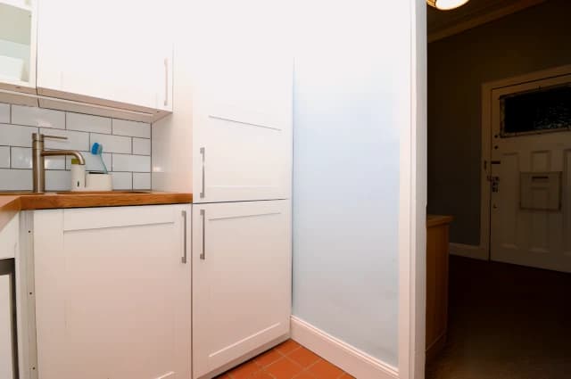 2Bedrooms, 1Bathrooms