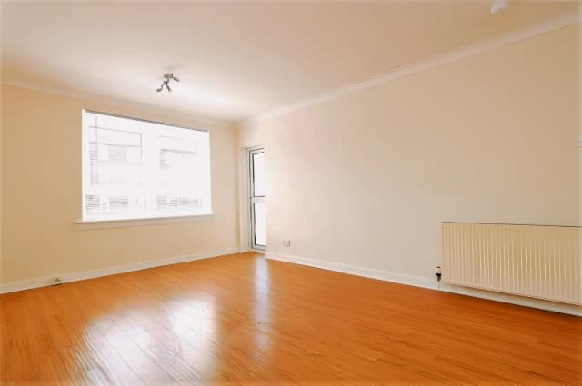 2Bedrooms, 1Bathrooms