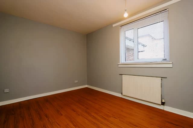 2Bedrooms, 1Bathrooms