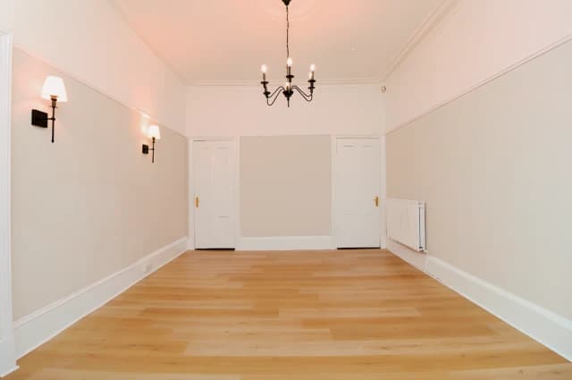 2Bedrooms, 1Bathrooms