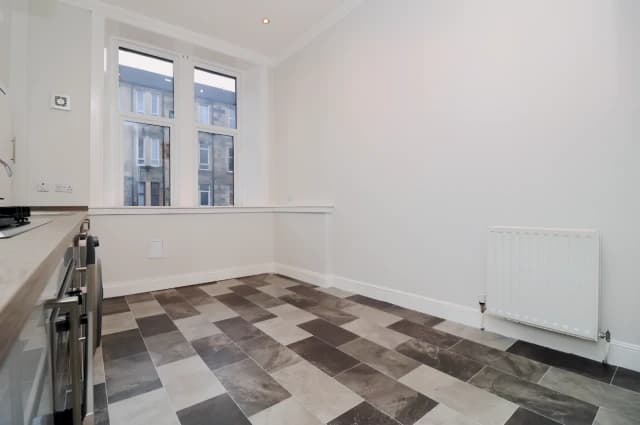 2Bedrooms, 1Bathrooms